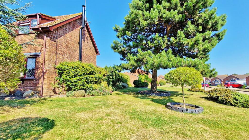 Additional image 31 of Thorns Way, Frinton Homelands