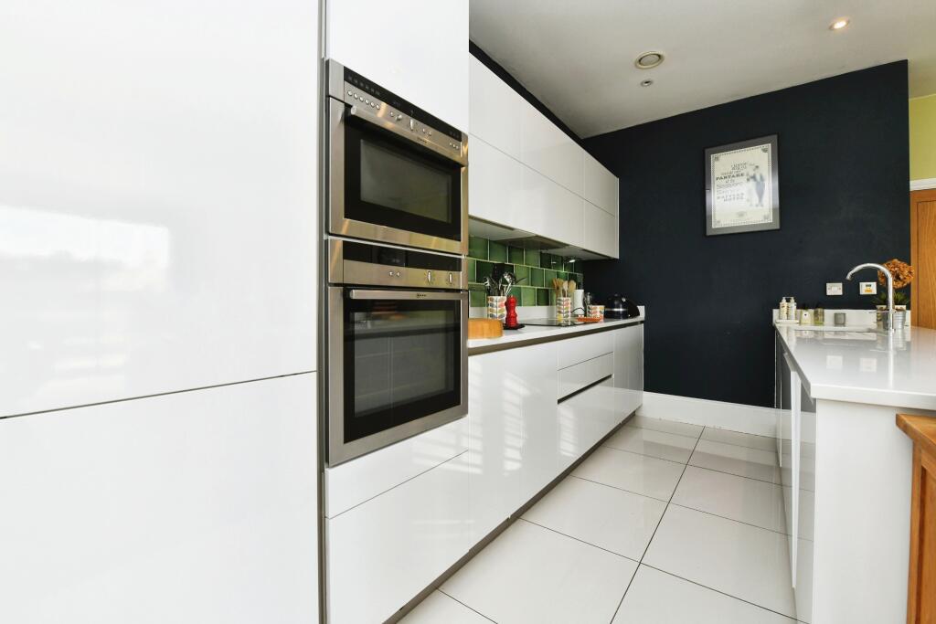 Additional image 6 of New Road, Brentwood, Essex, CM14