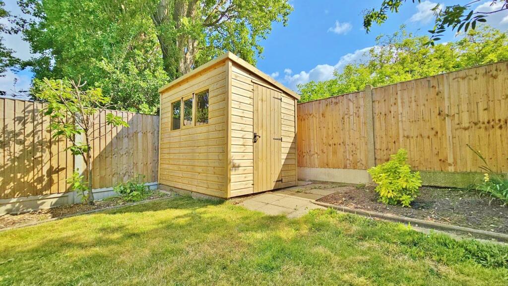 Additional image 24 of First Avenue, Walton On The Naze