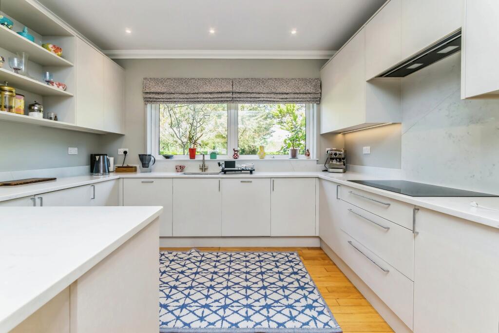 Additional image 3 of Bishops Walk, Croydon, Surrey, CR0