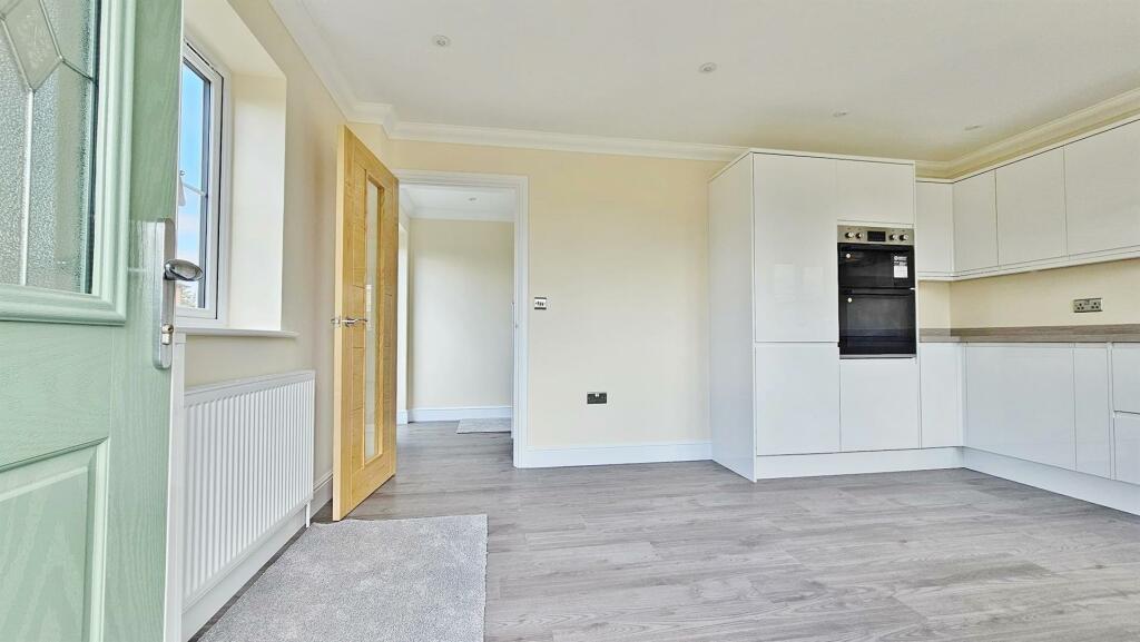 Additional image 3 of Fifth Avenue, Frinton-On-Sea