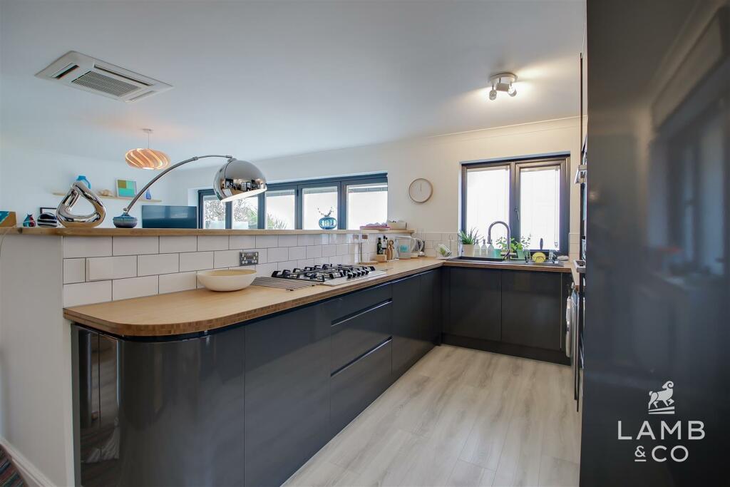 Additional image 9 of Eastern Promenade, Point Clear Bay