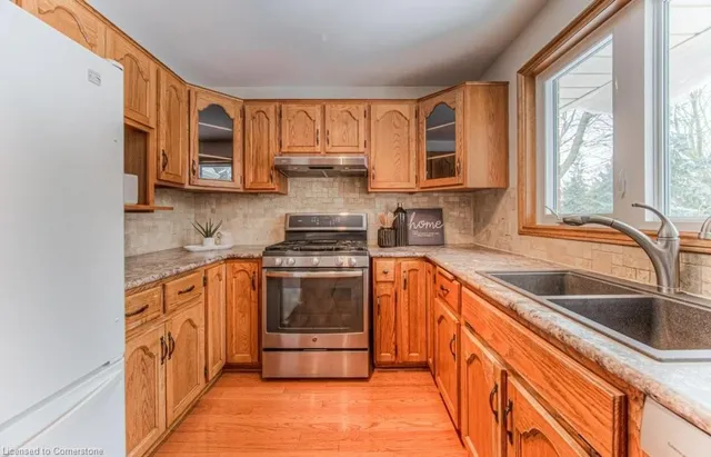 Additional image 20 of 22 Chartwell Crt