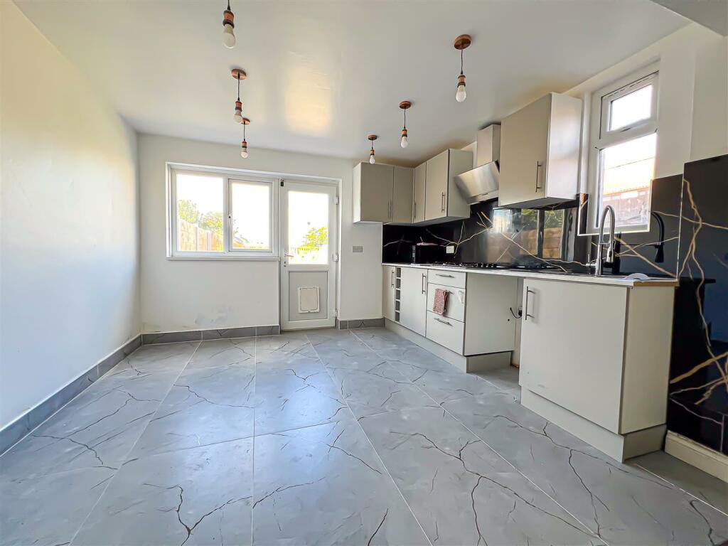 Additional image 6 of Wellesley Road, Clacton-On-Sea