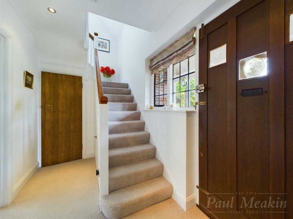 Additional image 5 of Briton Crescent, South Croydon
