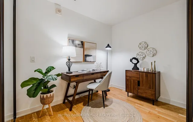 Additional image 14 of 8 Dovercourt Rd Unit 902