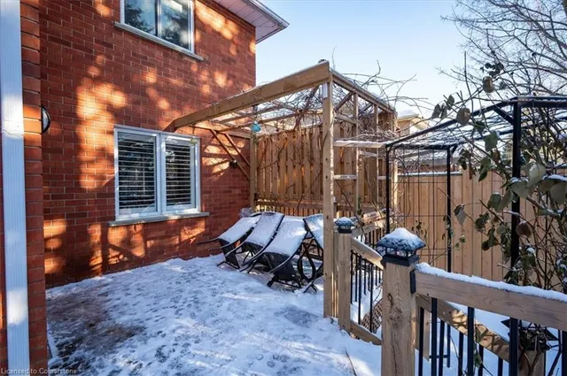Additional image 44 of 7 Chandos Dr
