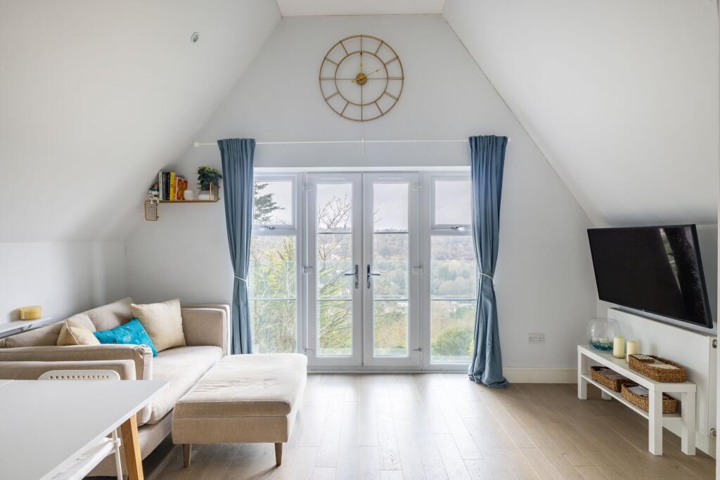 Additional image 11 of Westview Road, Upper Valley View, CR6