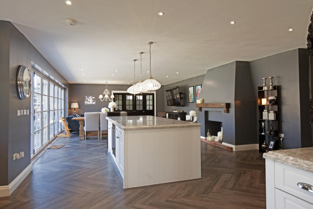 Additional image 15 of Glebe Road, Ramsden Bellhouse, Billericay