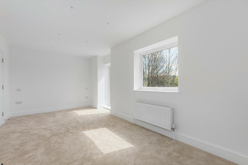Additional image 12 of Briton Hill, South Croydon, CR2