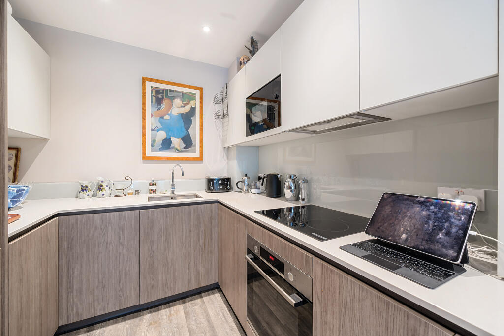 Additional image 2 of Tupwood Lane, Caterham, CR3