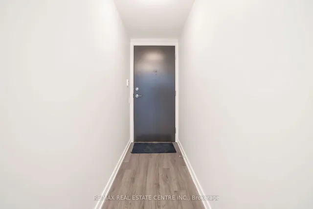 Additional image 4 of 105 The Queensway Ave Unit 303