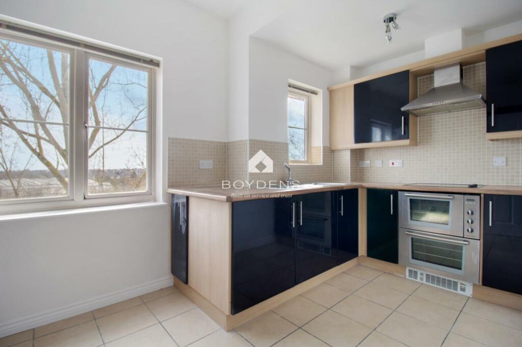 Additional image 5 of Bradford Drive, Close to Station, North Colchester