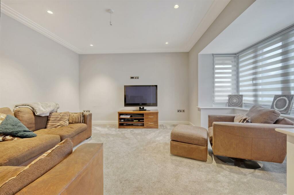 Additional image 9 of Noak Hill Close, Billericay, Essex