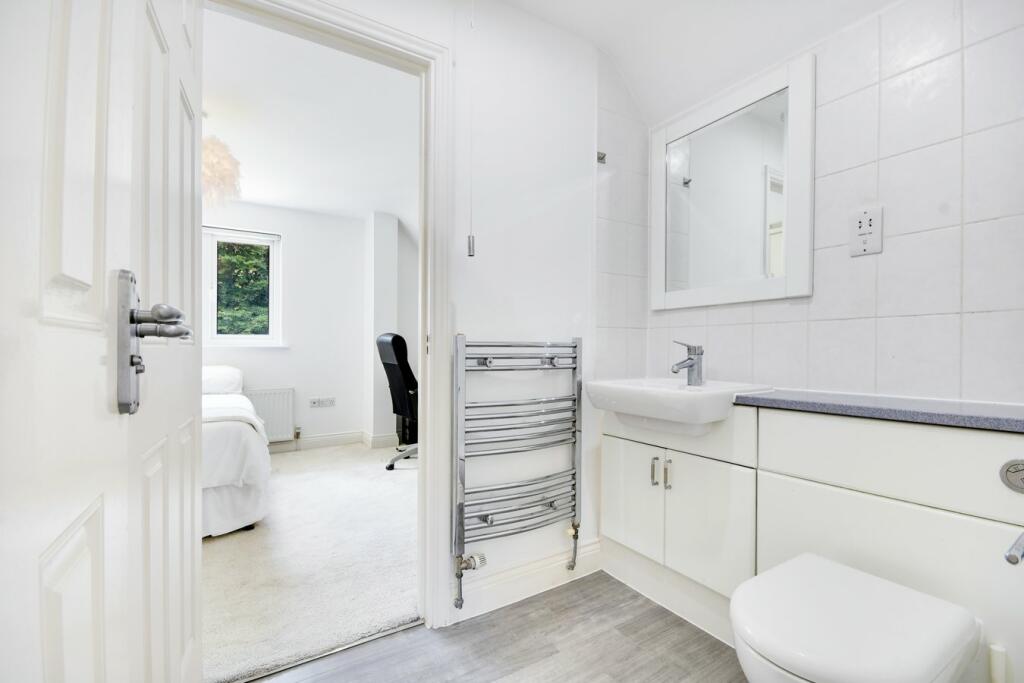 Additional image 24 of The Avenue, Brentwood, CM13