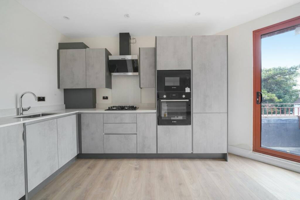 Additional image 14 of Selsdon Road, South Croydon, CR2