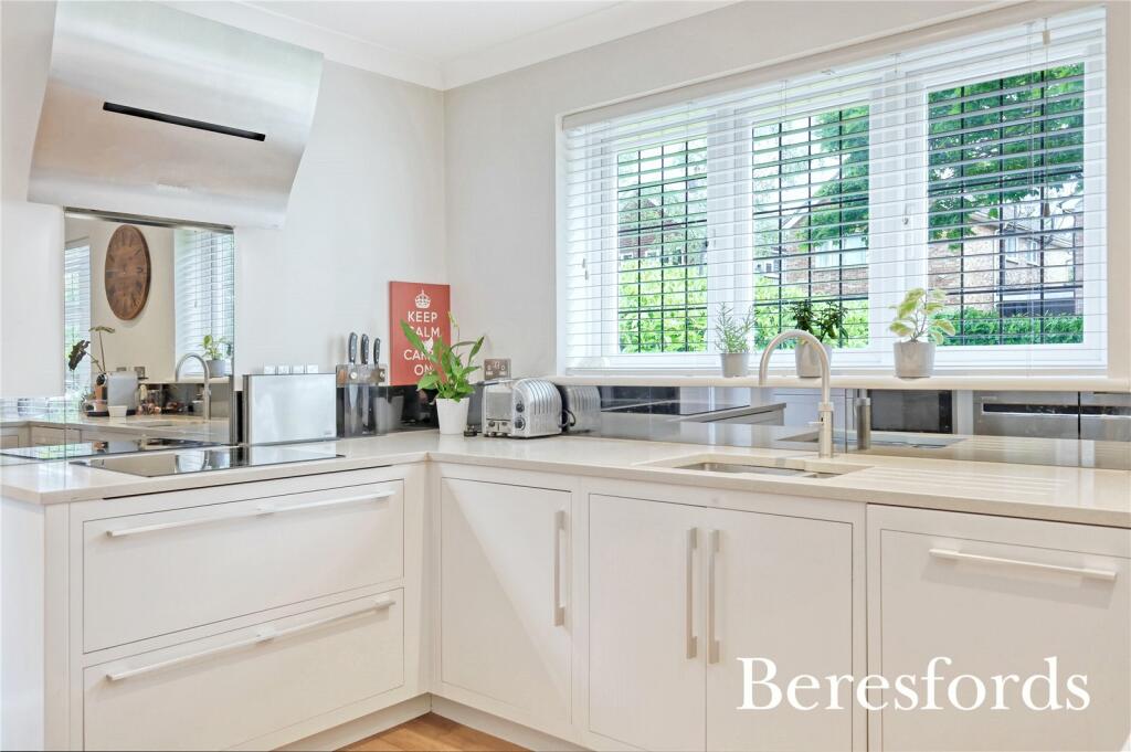 Additional image 4 of Spurgate, Hutton, CM13