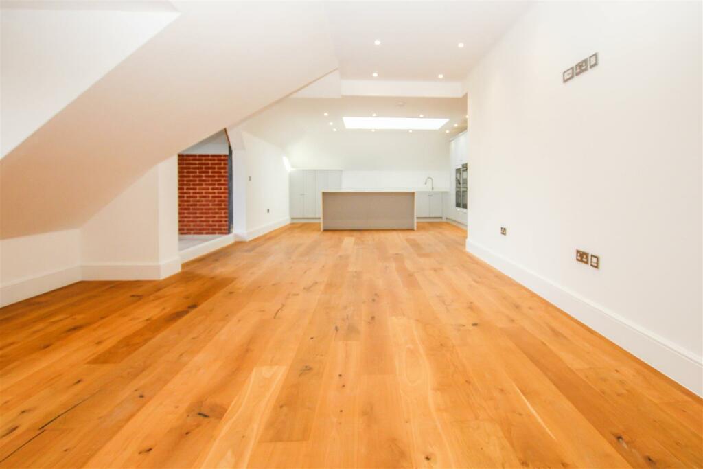 Additional image 3 of Shenfield Road, Shenfield, Brentwood