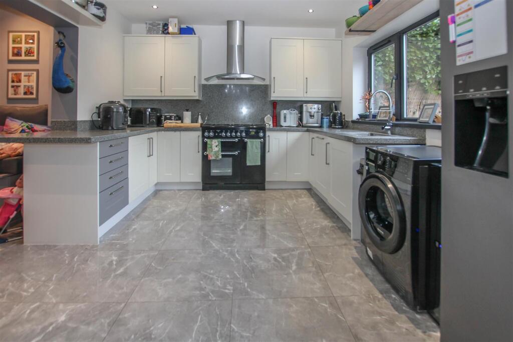 Additional image 7 of Manor Way, Brentwood