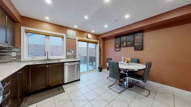 Additional image 11 of 41 Padbury Tr