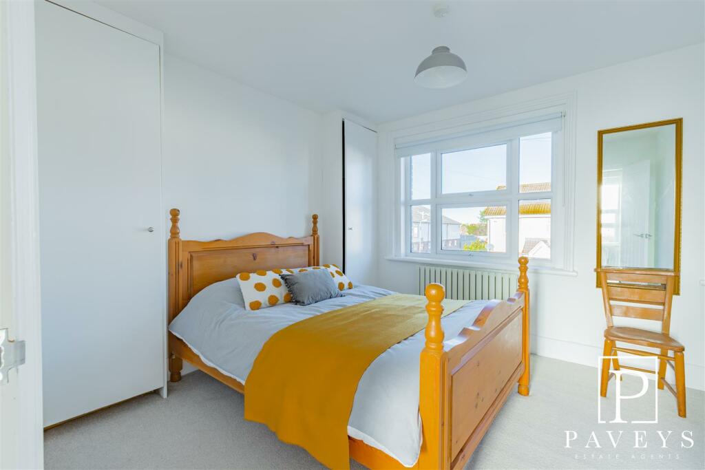 Additional image 16 of Pole Barn Lane, Frinton-On-Sea