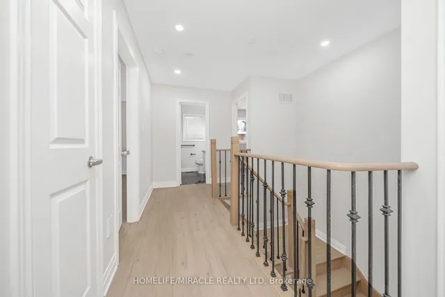 Additional image 21 of 13 Maple Beach Cres