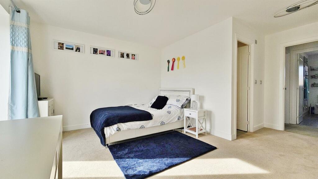 Additional image 17 of Skippers Way, Walton On The Naze