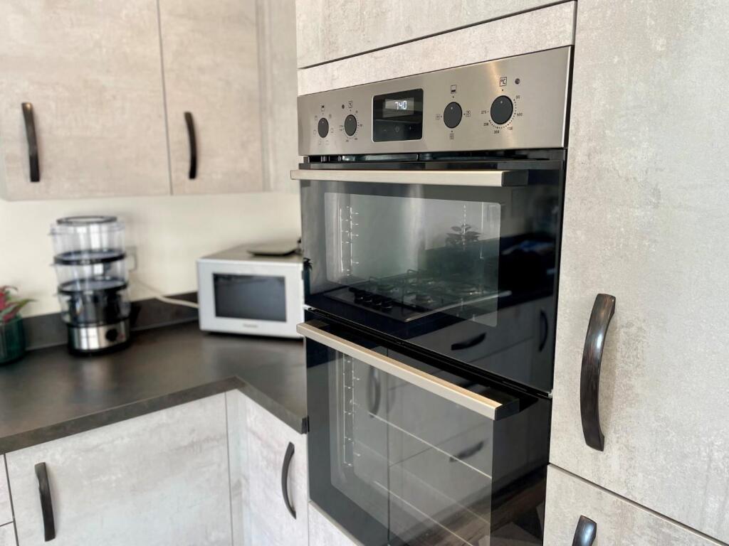 Additional image 15 of Standingwood Road