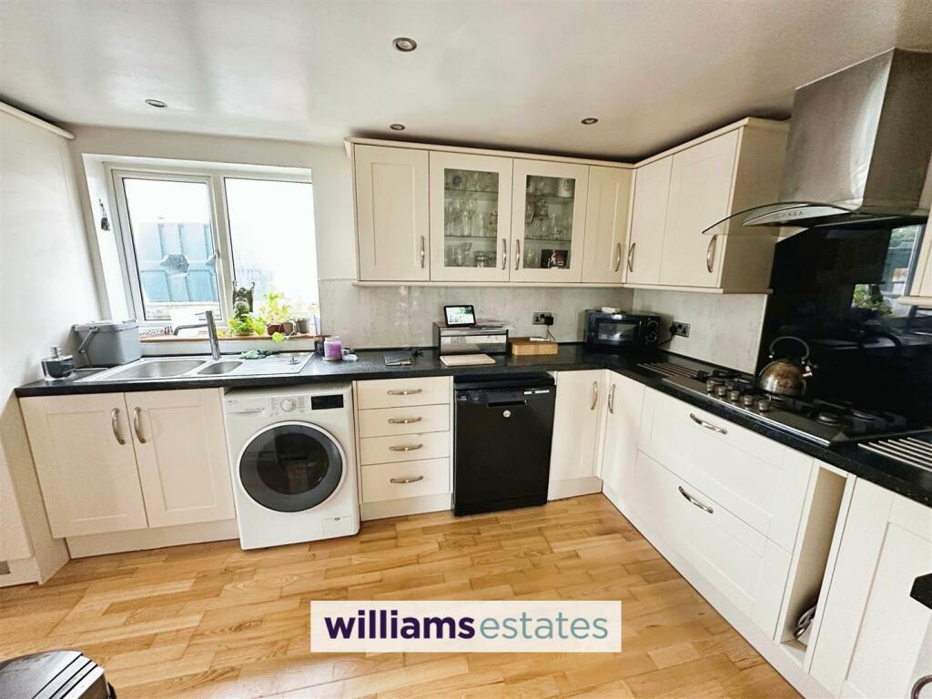 Additional image 5 of Coed-Talon, Mold