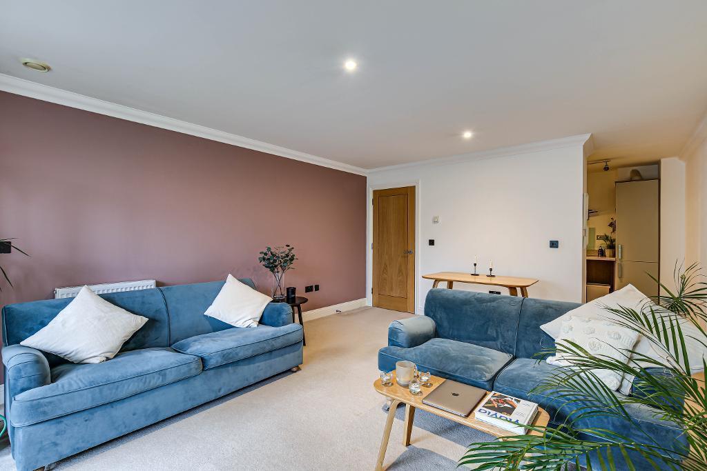 Additional image 8 of 174 Sanderstead Road, Sanderstead, Surrey, CR2 0LY