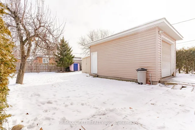 Additional image 31 of 327 Balmoral Dr
