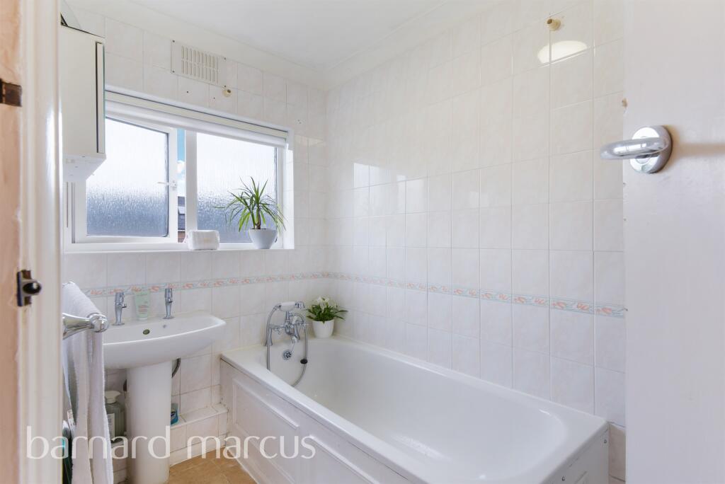 Additional image 9 of Crescent Grove, Mitcham