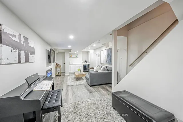 Additional image 31 of 36 Starhill Cres