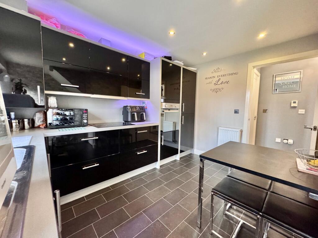 Additional image 4 of Cleave Close, Clacton-on-Sea, CO16