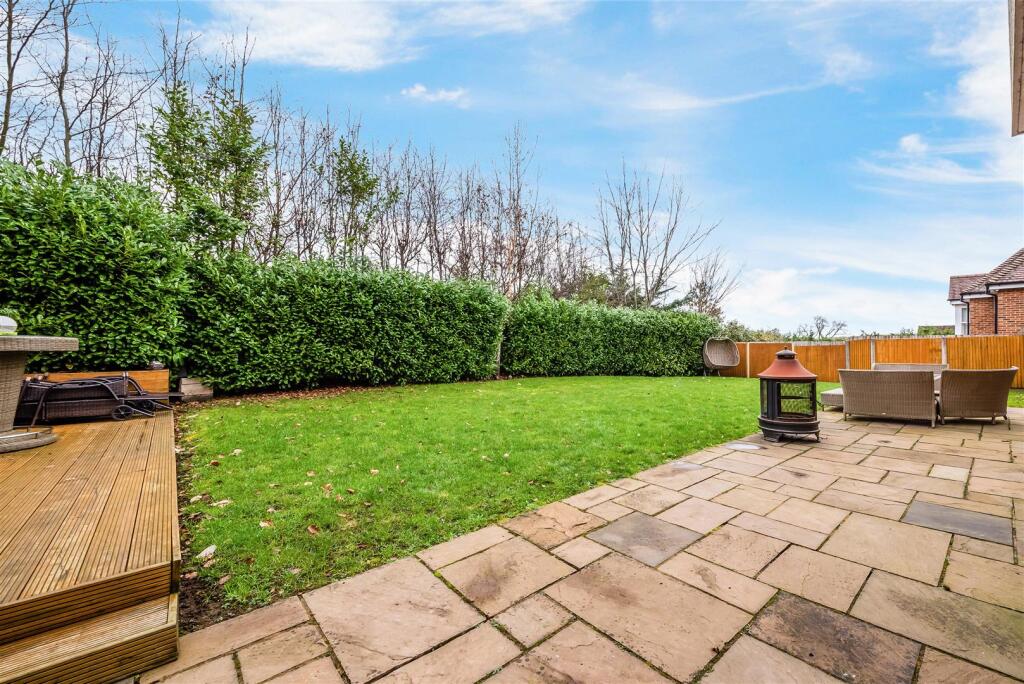 Additional image 27 of High Oaks Close, Coulsdon