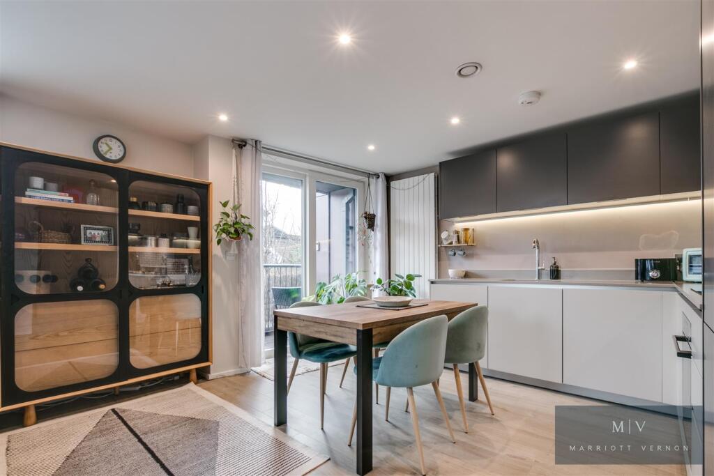 Additional image 18 of Lismore Road, South Croydon