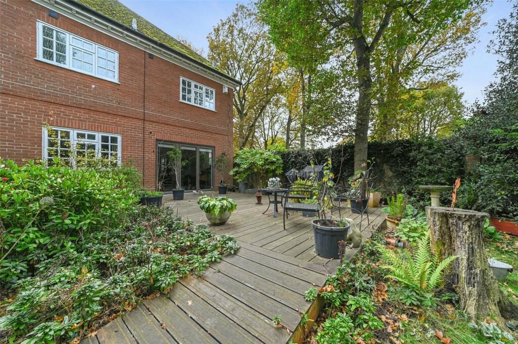 Additional image 25 of Les Bois, High Road, Layer-de-la-Haye, Colchester, CO2