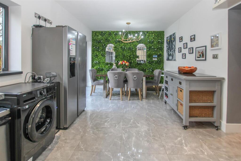 Additional image 6 of Manor Way, Brentwood