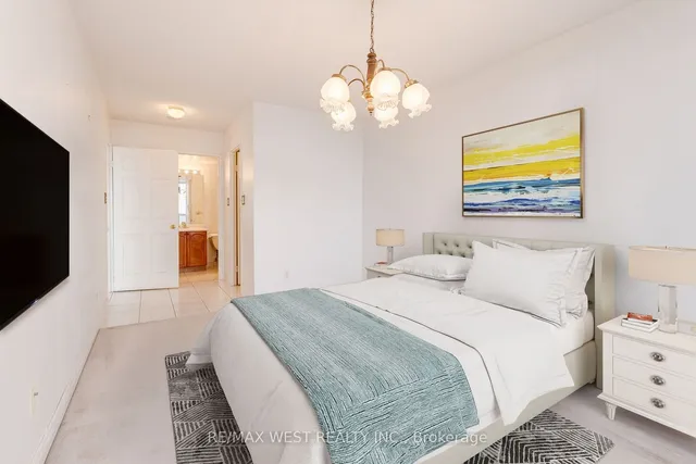 Additional image 11 of 28 Empress Ave Unit 1011