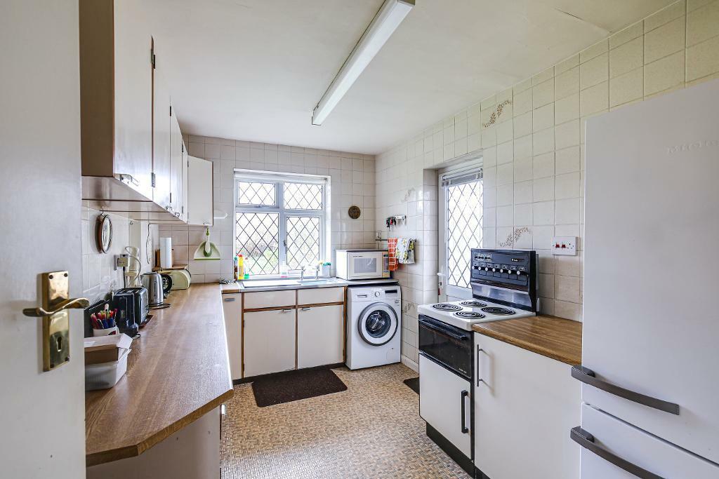 Additional image 6 of Mitchley View, Sanderstead, Surrey, CR2 9HQ