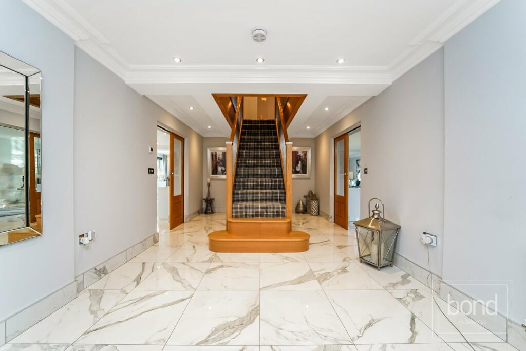 Additional image 8 of Southend Road, Howe Green, Chelmsford, CM2