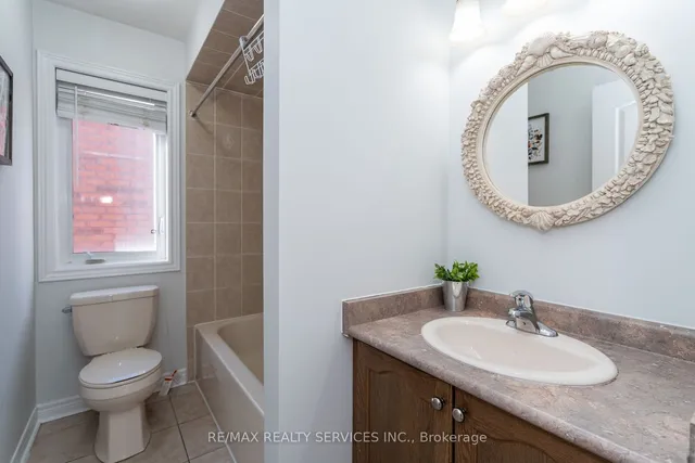 Additional image 30 of 112 Amaranth Cres
