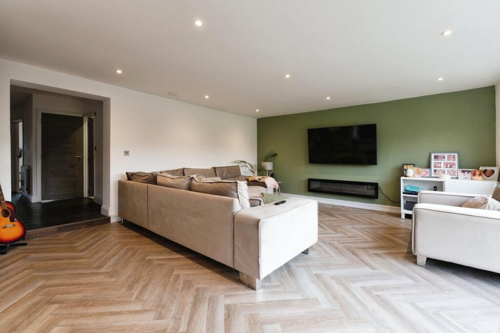 Additional image 4 of Second Avenue, Brentwood, CM15