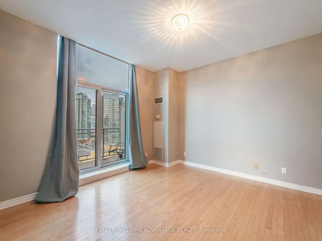 Additional image 15 of 410 Queens Quay Unit UPH3