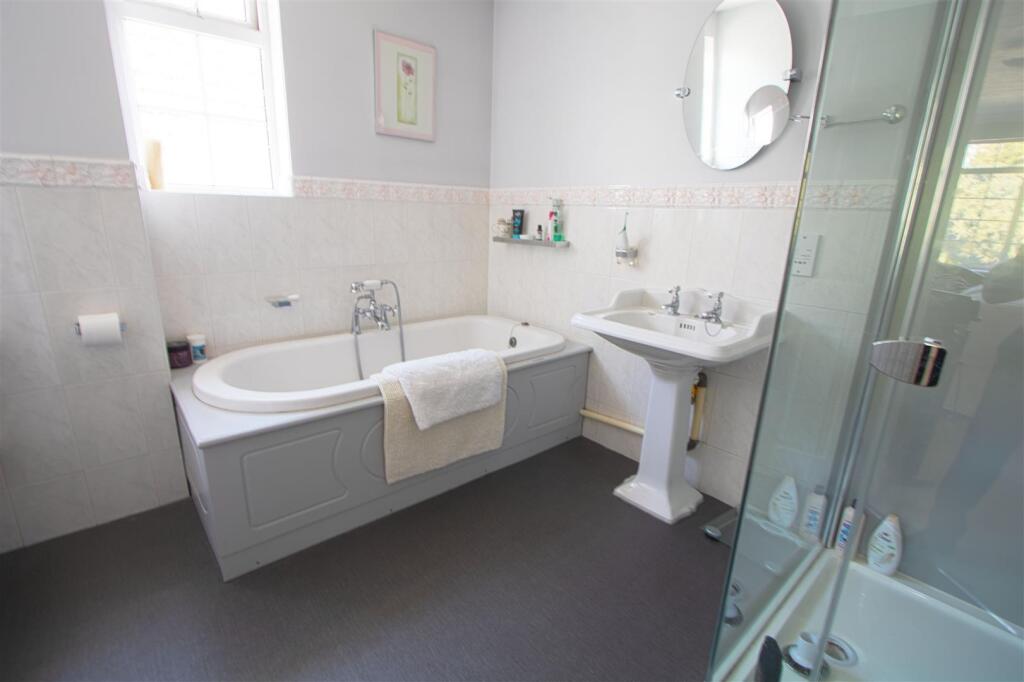 Additional image 17 of Noak Hill Road, Billericay