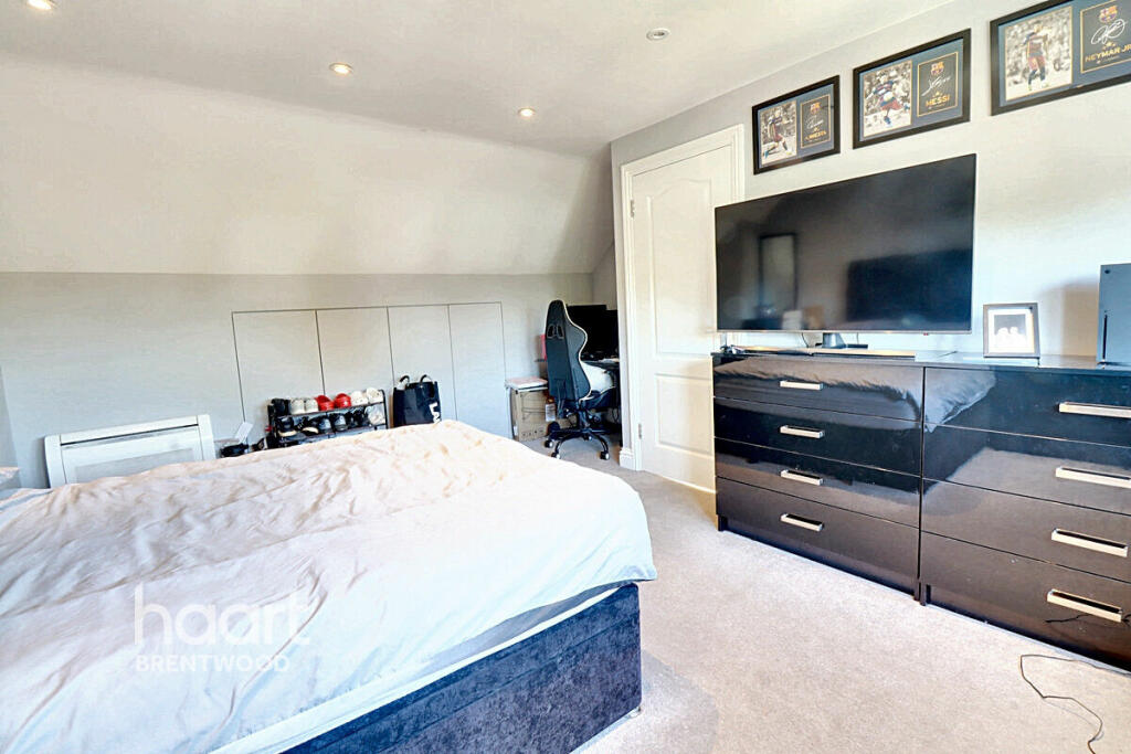 Additional image 27 of Middle Road, Brentwood