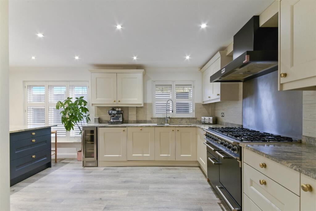 Additional image 4 of Water Mead, Chipstead, Coulsdon