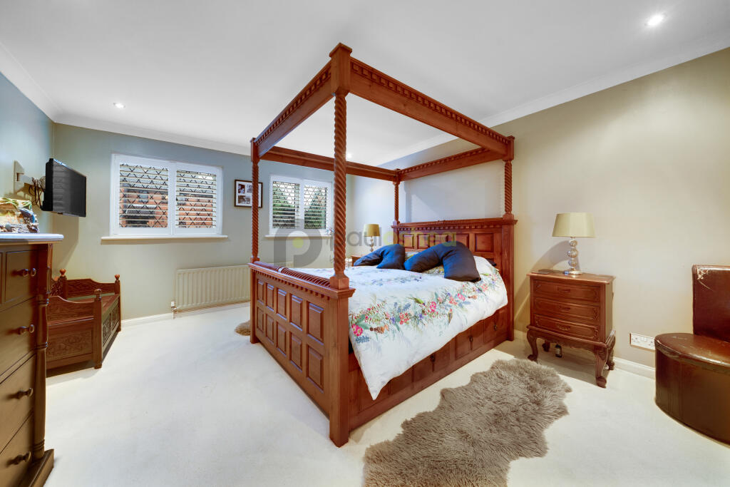 Additional image 10 of Farrers Place, Shirley Hills