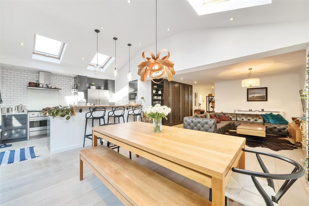 Additional image 4 of High Road, Chipstead