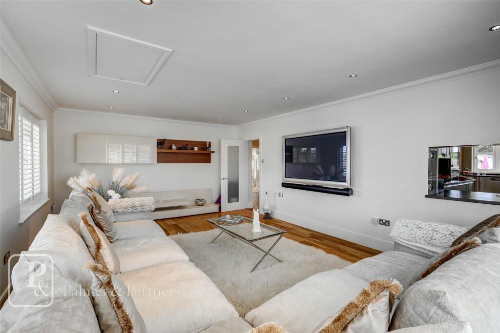 Additional image 10 of Dumont Avenue, St. Osyth, Clacton-on-Sea, Essex, CO16